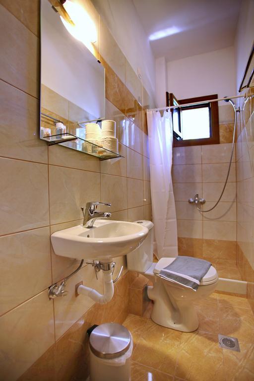 Aktaion Guest Rooms 스코펠로스 타운 객실 사진