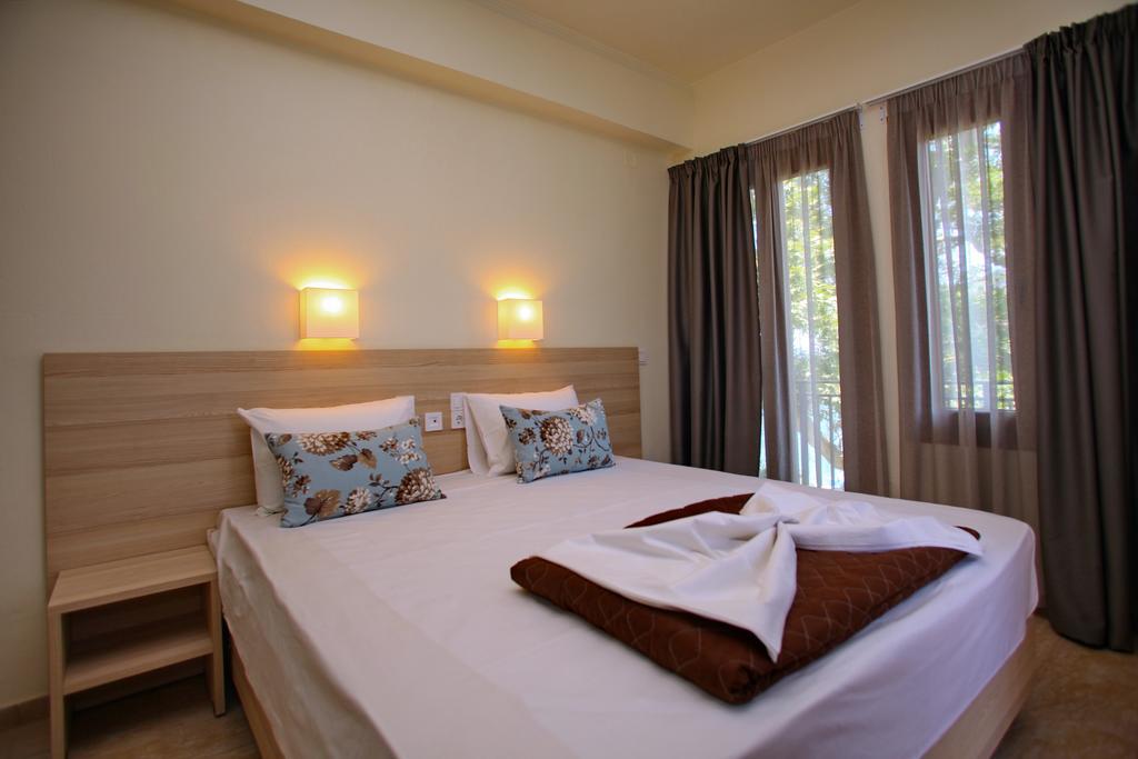 Aktaion Guest Rooms 스코펠로스 타운 객실 사진